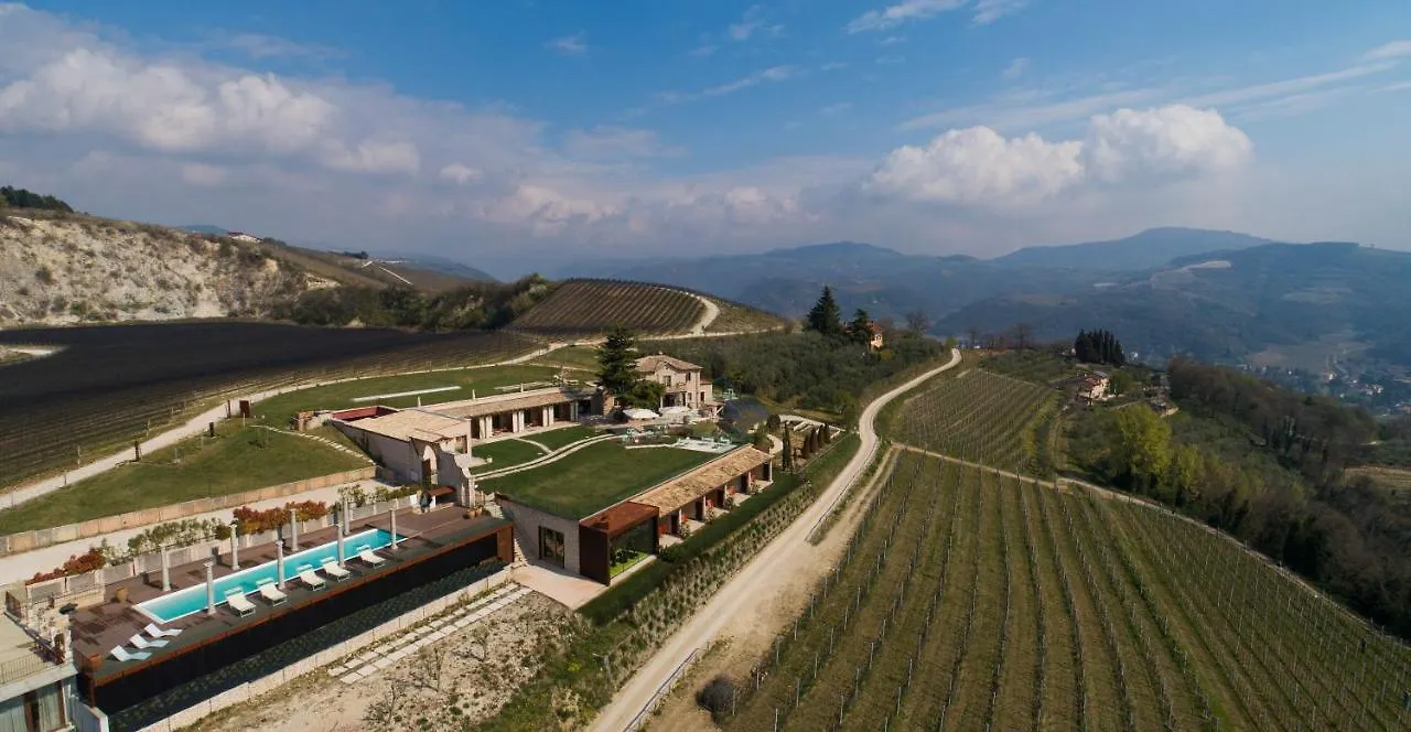 Tenuta Le Cave contacts